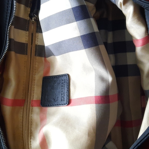 Burberry Buckleigh Tote - Picture 3 of 10